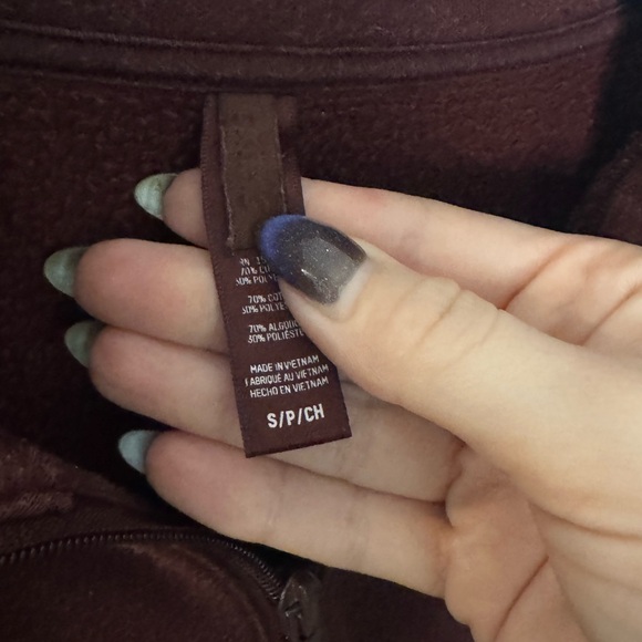 SKIMS Cotton Fleece in Oxblood Quarter ZipSweatshirt - Picture 3 of 5